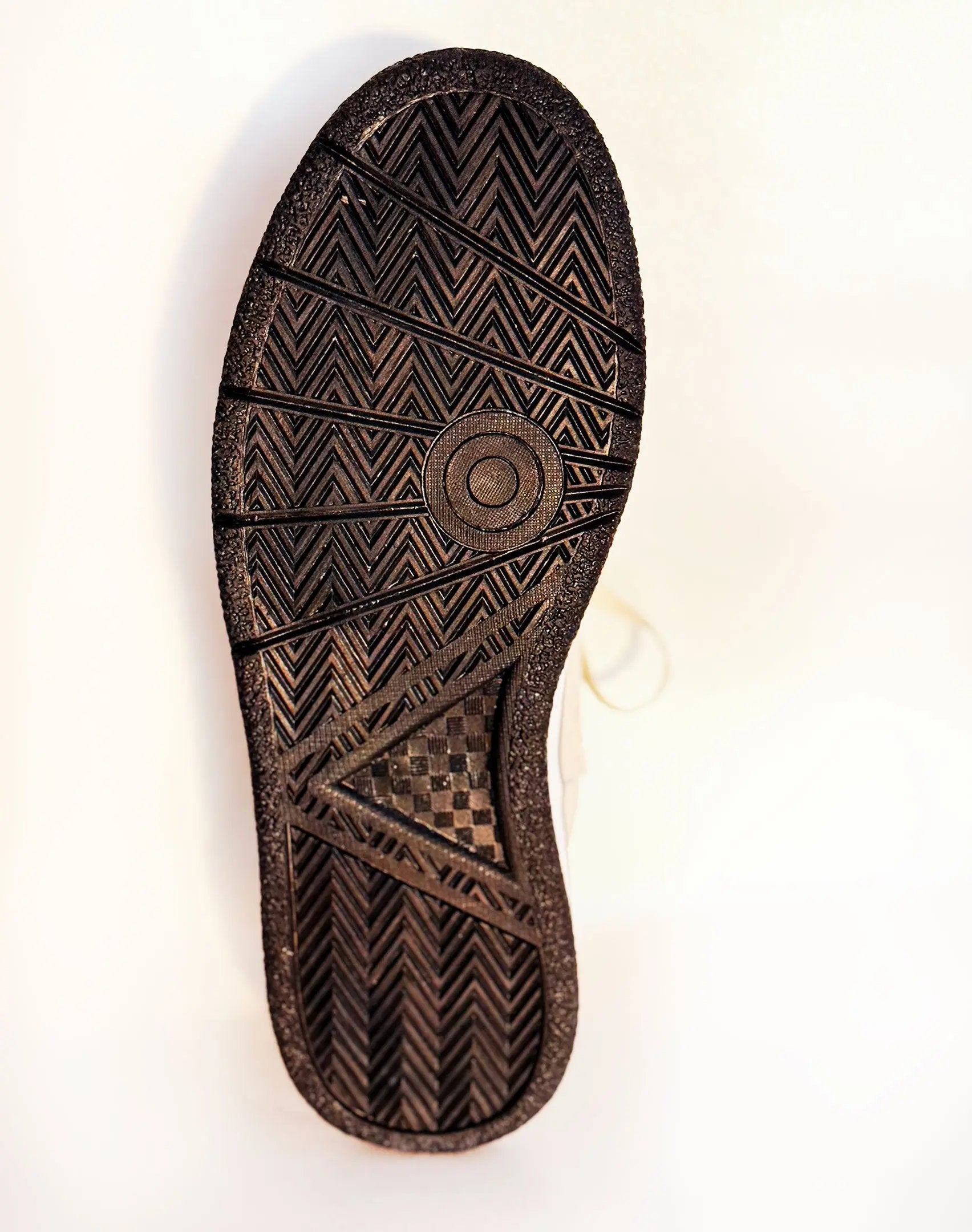 Linea First-cream-scarpe da skate Creo skateboards